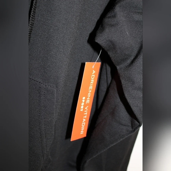 Adrienne Vittadini black zip up - Picture 5 of 9